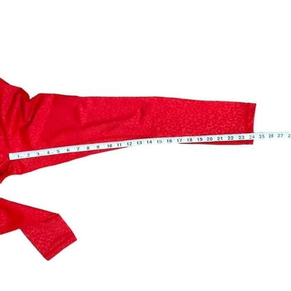 Zyia Active Red Scrunchy What Light N Tight Leggings - Picture 14 of 14